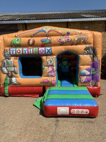 Jungle Cabin Bouncer w/ Slide